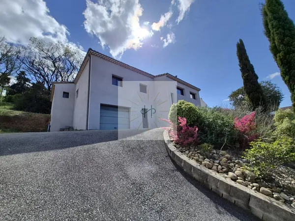 Maison 5 chambres avec vue exceptionnelle.