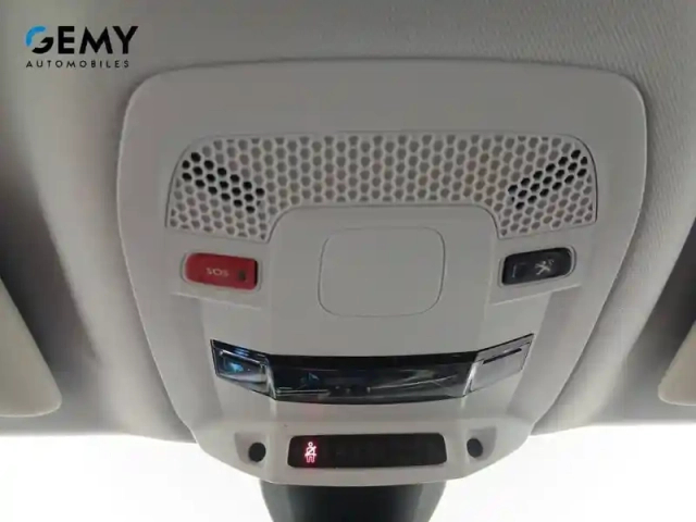 Peugeot 508 hybrid 225 e-eat8 — photo 17