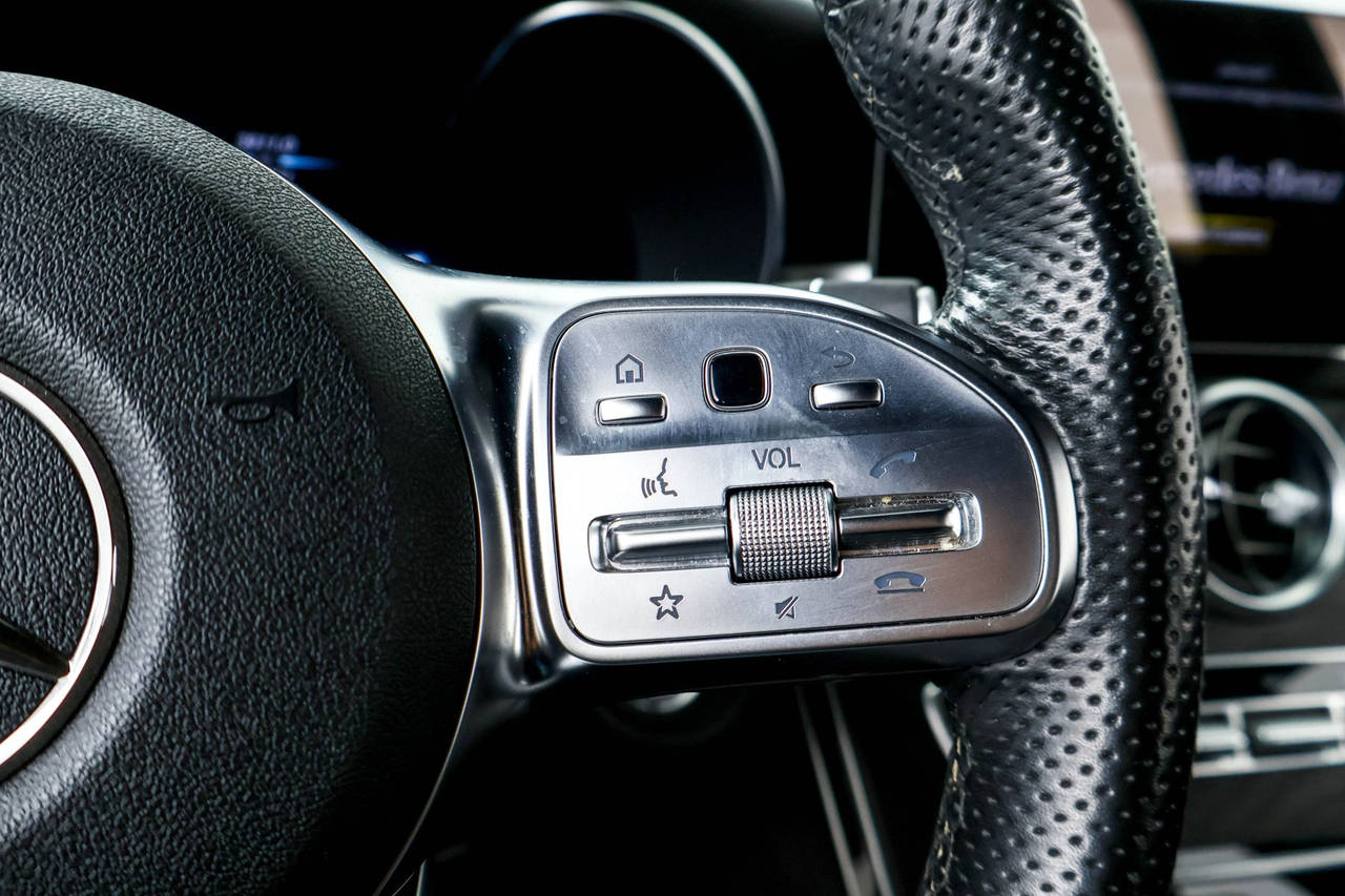 Mercedes GLC — photo 19