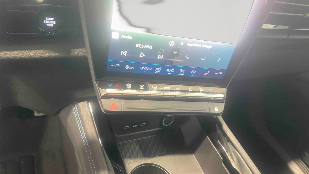 Renault Espace full hybrid E-Tech 200 ch 7pl — photo 17