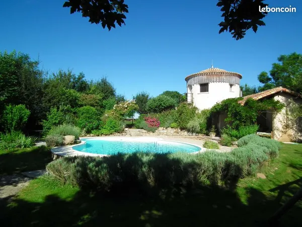 Propriété 12 pièces 300 m²