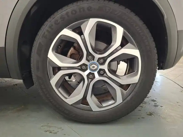 Renault Captur e-tech plug-in 160 — photo 20