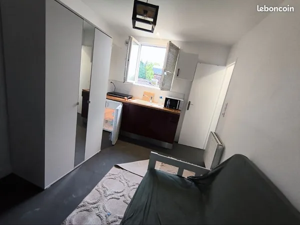 Studio meublé à louer