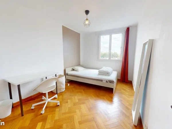 Chambre 4 pièces 70 m²