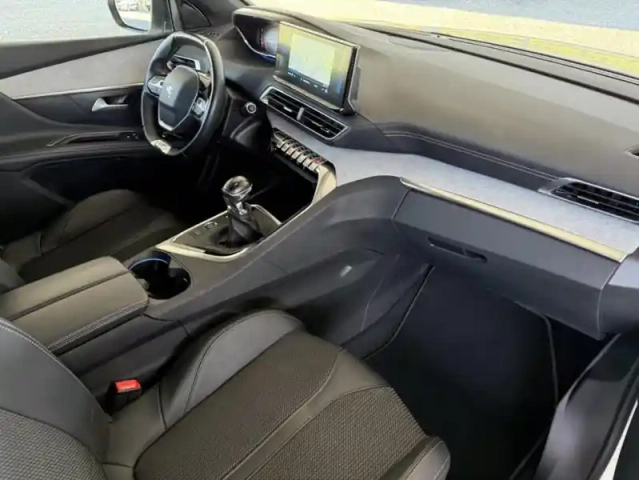 Peugeot 5008 ii puretech 130 s&amp;s gt — photo 22