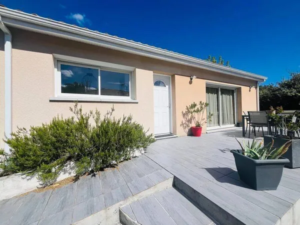 Maison de plain-pied 4 pièces 97 m²