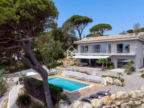 Villa 6 pièces 212 m²