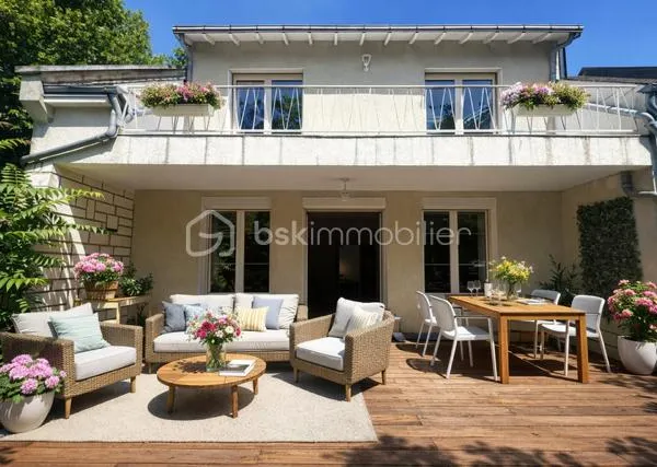 Maison 10 pièces 180 m²