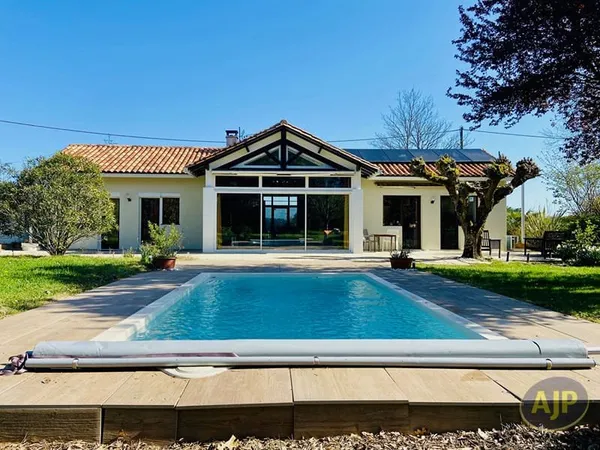 Maison d'architecte T4 sur 2700m2 de terrain !