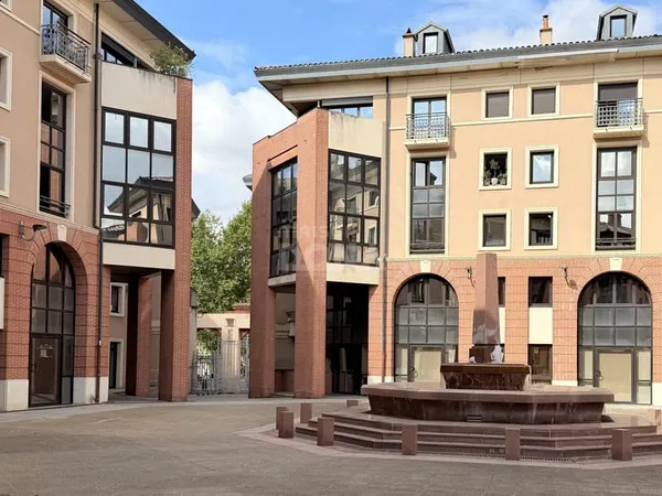 Local commercial / Professionnel loué - Toulouse - Place Saint