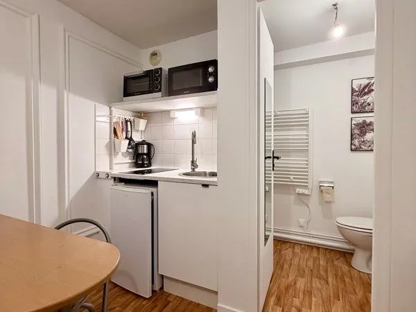 Studette meublée dans hôtel particulier rue Desjardins