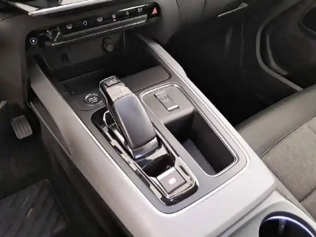 Citroën C5 Aircross hybride rechargeable 225 s&amp;s e-eat8 — photo 34
