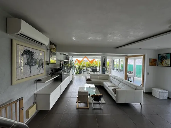 Appartement T4 DE STANDING - 146 m2 LA MARINA + PLACE DE PAR