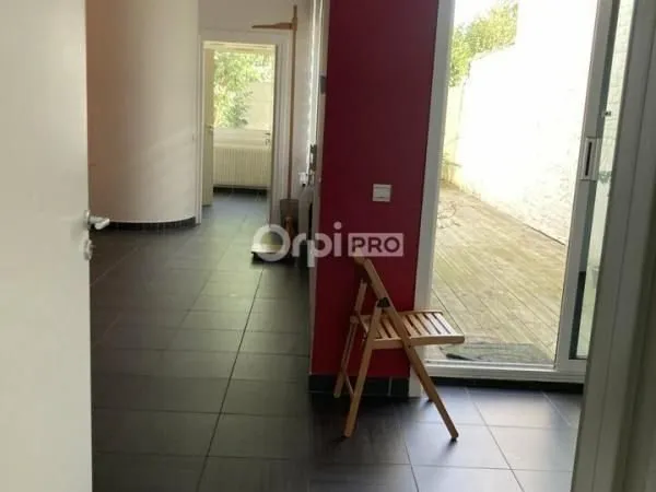 Bureau 72 m²