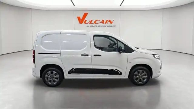 Opel Combo cargo m diesel 130 ch aut. — photo 2