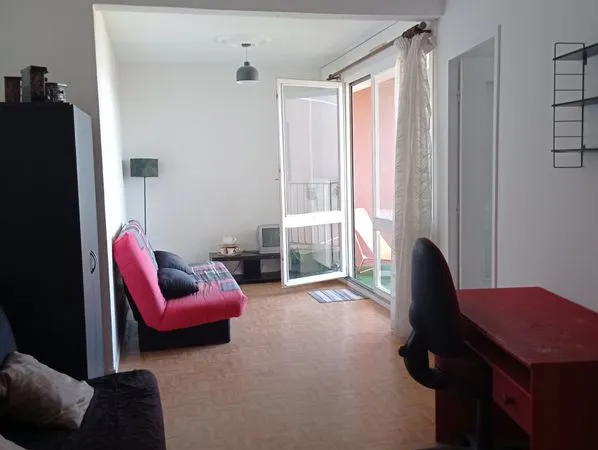 Appartement T1 de 30,56 m² - Dernier étage avec ascenseur - Loggia - Vue panoramique - Le Creusot