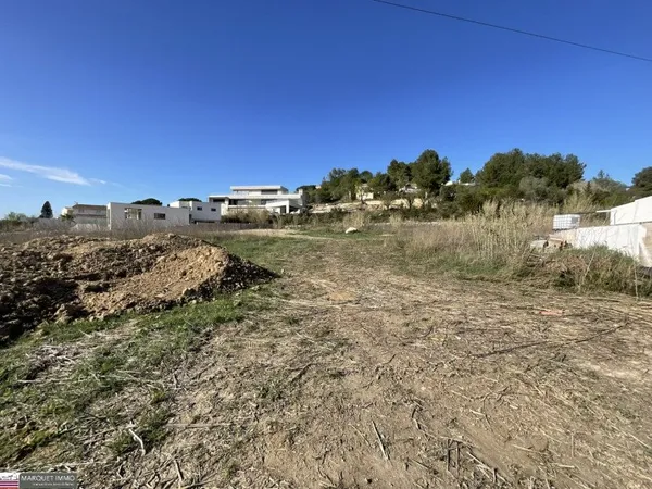 Terrain 1024 m²
