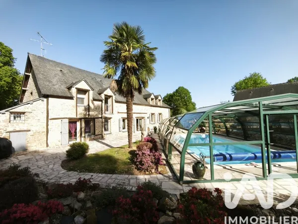 Maison 9 pièces 260 m²