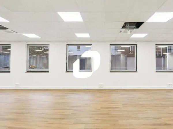 Bureaux 208 m²