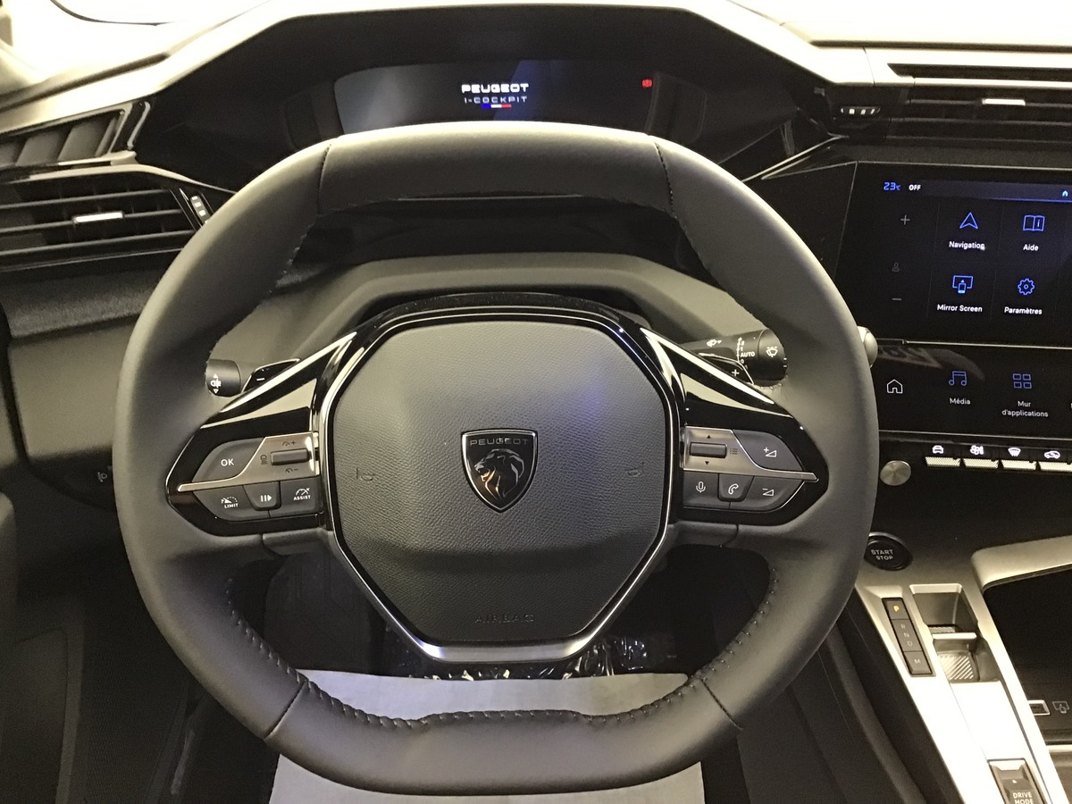 Peugeot 308 — photo 12