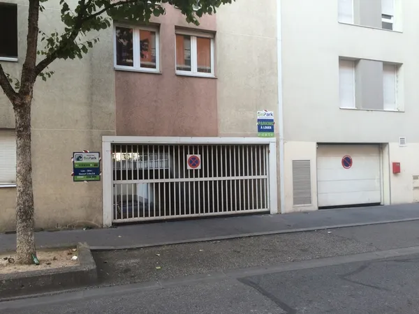 Parking 10 m²