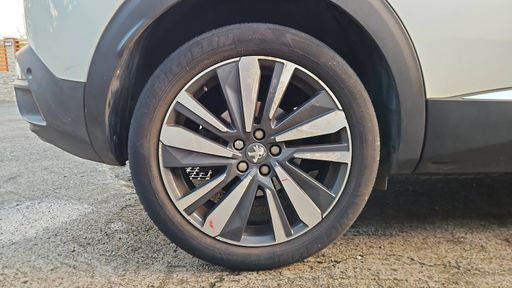 Peugeot 3008 1.2 PureTech 130 EAT6 - GT Line – 2018 – 88127 km – Essence – Boîte Automatique — photo 38
