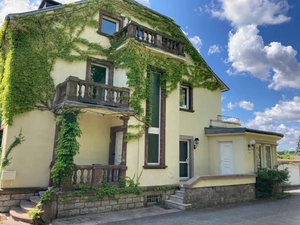 Maison 11 pièces 257 m²