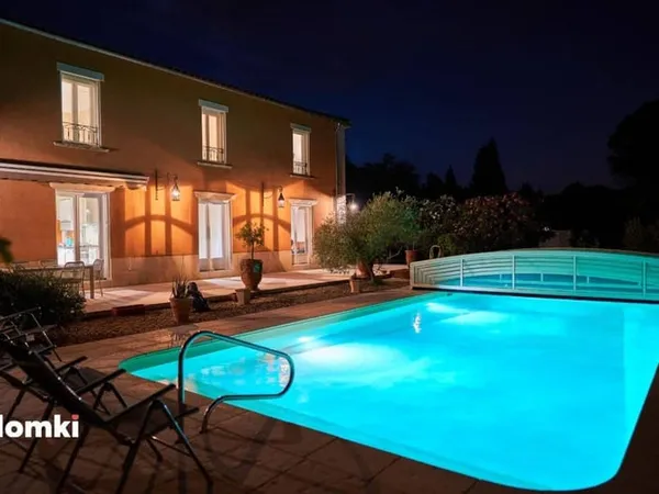 Maison 9 pièces 290 m²