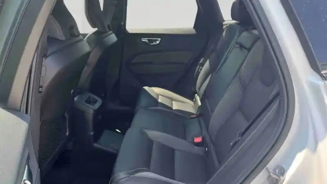 Volvo Xc60 t6 recharge awd 253 ch + 145 ch geartronic 8 — photo 11
