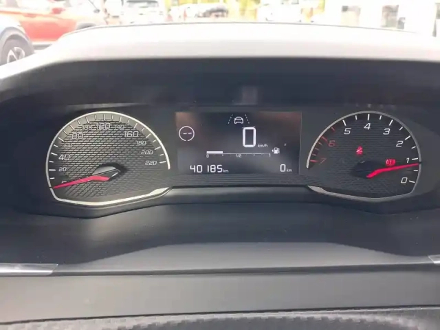 Peugeot 208 puretech 75 s&amp;s bvm5 — photo 12