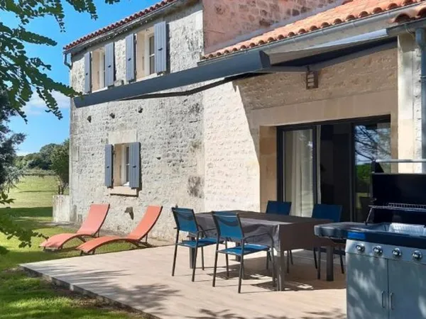 Maison de campagne a saint porchaire