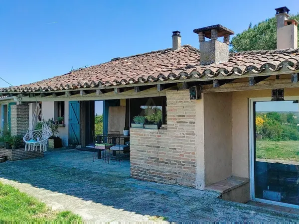 Maison de caractère 10 pièces 200 m²