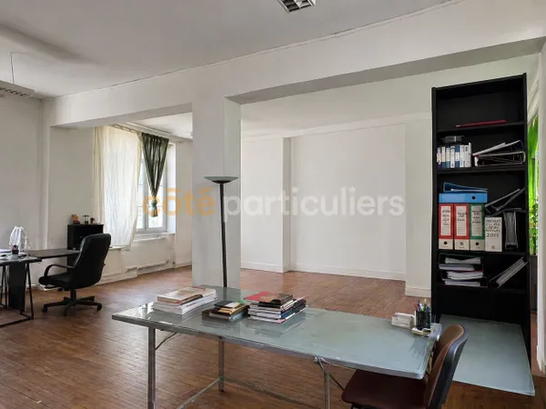 LOFT / BUREAUX À FORT POTENTIEL ? PARIS 11€