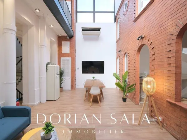 Local commercial 243 m²