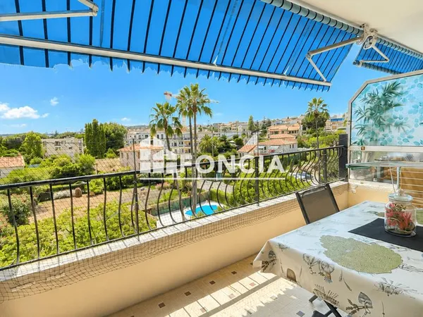 Antibes fontonne 2 pieces dernier etage