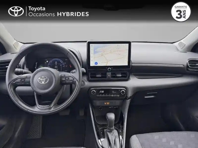 Toyota Yaris 116h design 5p my25 — photo 8