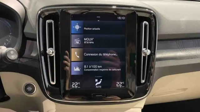 Volvo Xc40 t4 recharge 129+82 ch dct7 — photo 17