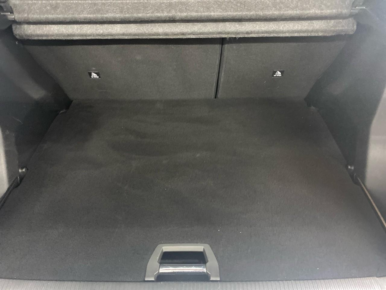 Peugeot 2008 puretech 130 s&s eat8 gt — photo 14