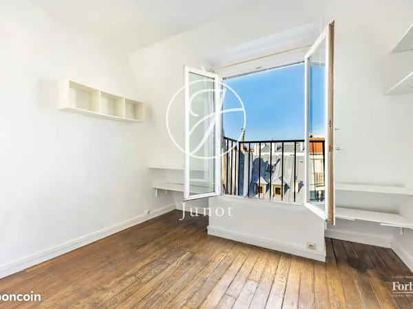 Studio 1 pièce 12 m²