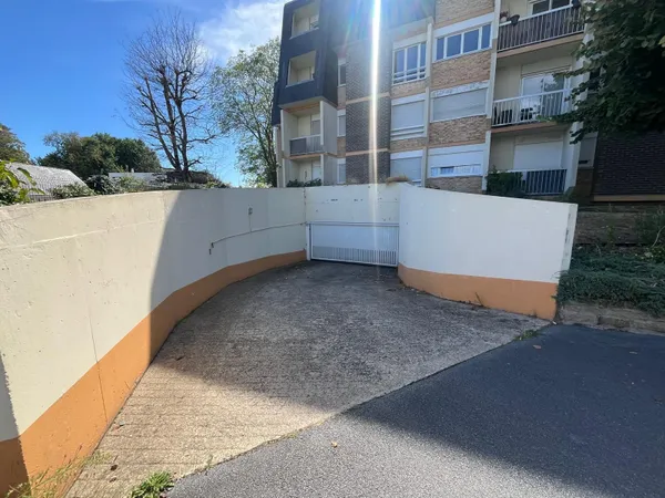 Vends parking - 12m²