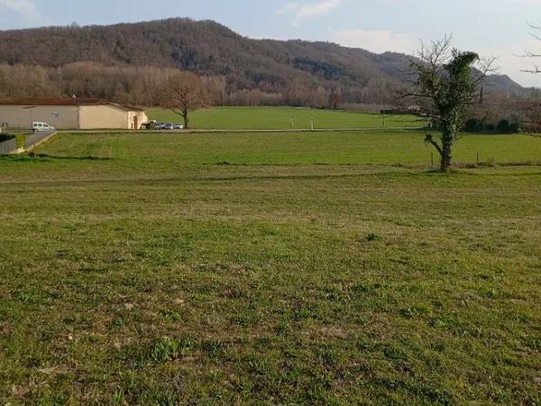 Terrain 803 m²