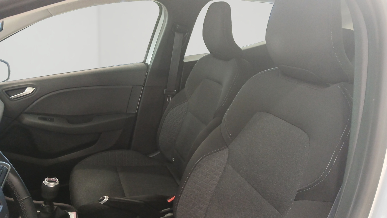 Renault Clio SCe 65 - 21 — photo 11