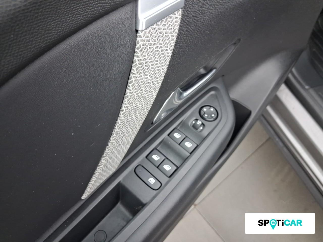 Citroën C4 bluehdi 130ch s&s feel pack eat8 120g — photo 19