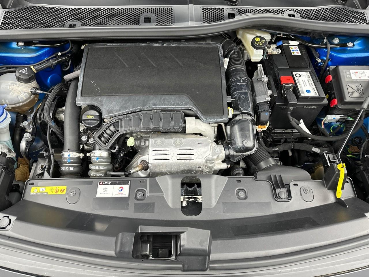 Peugeot 2008 puretech 130 s&s eat8 allure — photo 13
