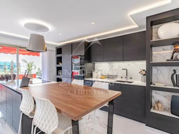 Superbe appartement rénové - Centre-ville d'Antibes, secteur Vau