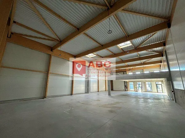 Local d'activité 1186 m²