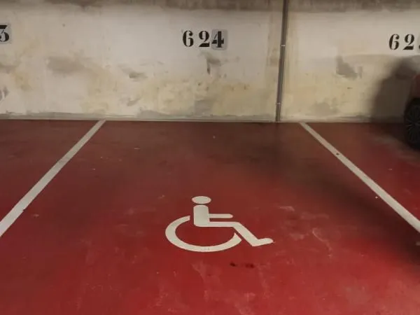Parking Jouy Le Moutier