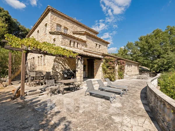 Claviers, Var — Domaine d'exception, 150 hectares