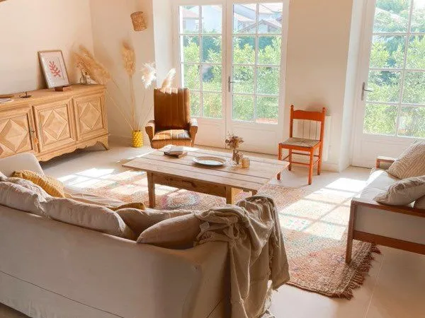 « Ahetze coeur de village - T5 de charme dans une ferme basque »