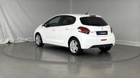 Peugeot 208 1.2 PureTech 82ch E6.c Signature 5p — photo 8